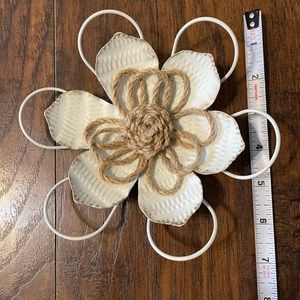 Floral decorative wall piece